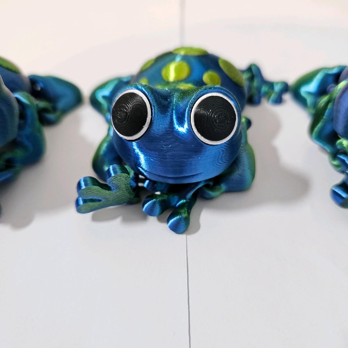 Flexi Frog, Blue and Green with Green and Yellow Spots. 3D Printed - Image 3