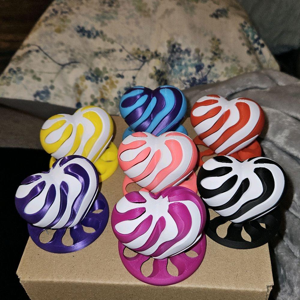 Impossible Vortex Love Heart (Large), Valentine’s Edition, Fidget Toy, Stress Relief for ADHD, Autism and Anxiety relief.