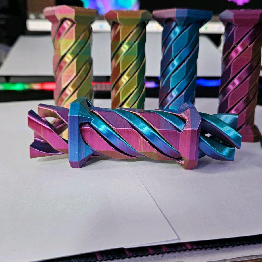 GS3Ds “Infinity Column” – A Mesmerising Fidget with an Impossible Twist
