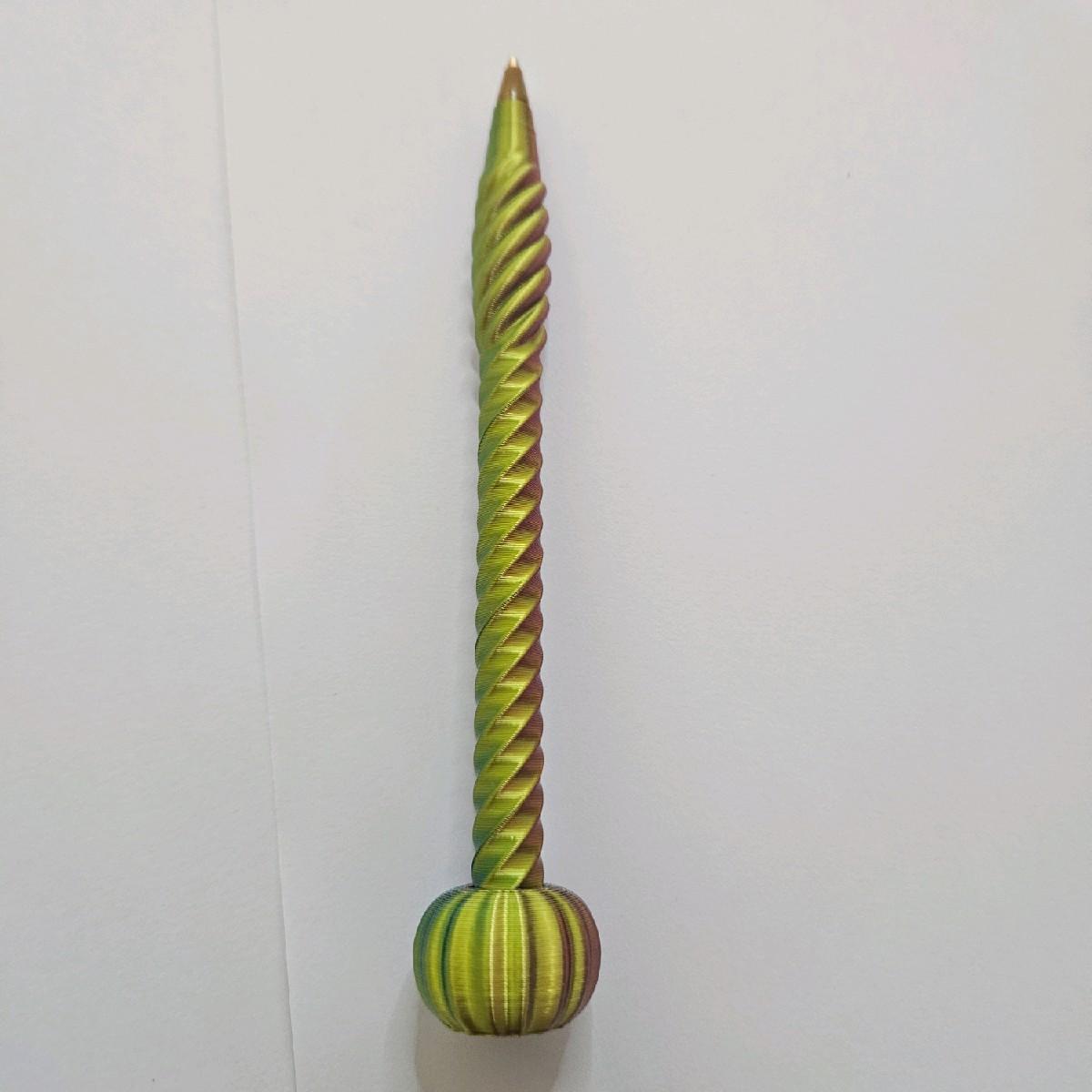 Halloween Style Fidget Pen in Multicolour - Writing Tool for Stress Relief - Image 3